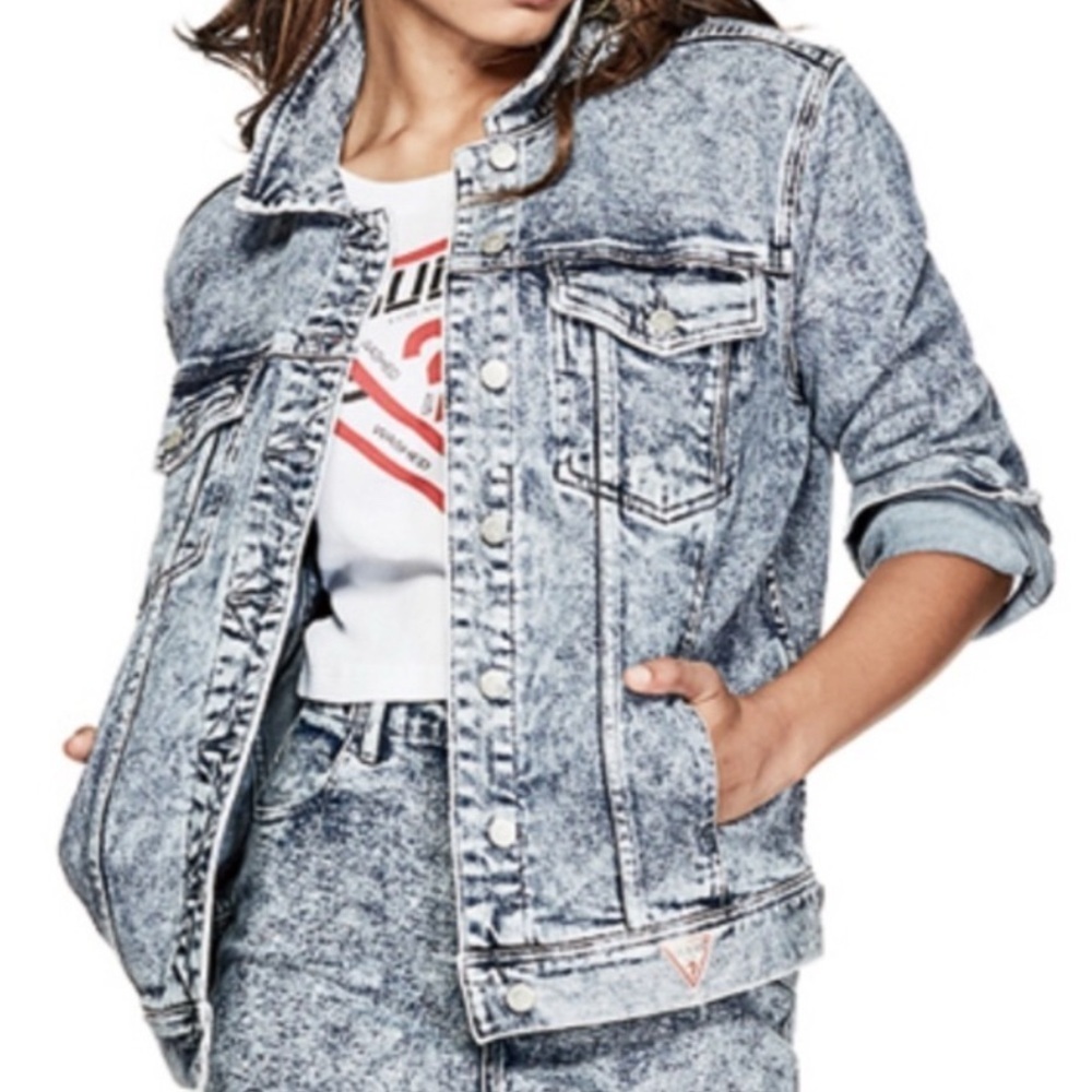 Cato Women's Medium Blue Denim Long Sleeve Button Up Jacket